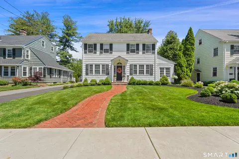42 Newport Ave, West Hartford, CT 06107