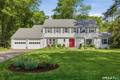 15 Rillbank Ter, West Hartford, CT 06107