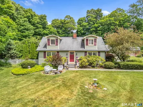 Exterior - 5 N Beech Tree Rd, Brookfield, CT 06804 photo 2 of 6