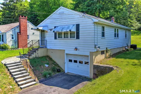 212 Swain Ave, Meriden, CT 06450