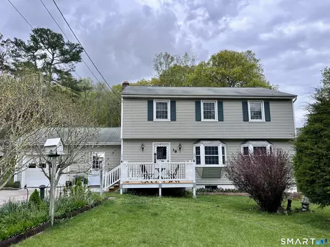 38 Roberts Rd, Groton, CT 06340