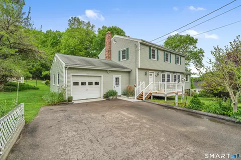 38 Roberts Rd, Groton, CT 06340