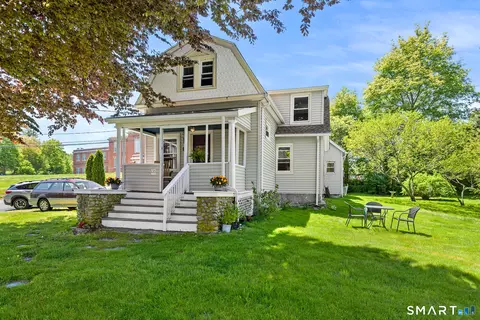 120 Old Norwich Rd, Quaker Hill, CT 06375