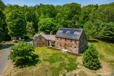 174 Huntingtown Rd, Newtown, CT 06470