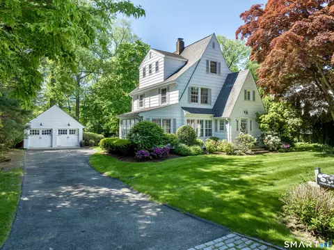 8 Woodland Dr, Darien, CT 06820
