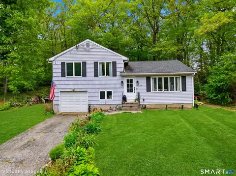 19 Eastwood Rd, Norwalk, CT 06851