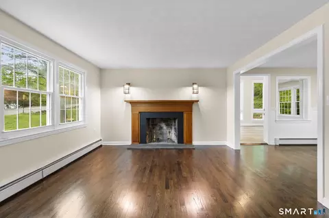 Living - 7 Sycamore Ter, Windham, CT 06280 photo 2 of 9