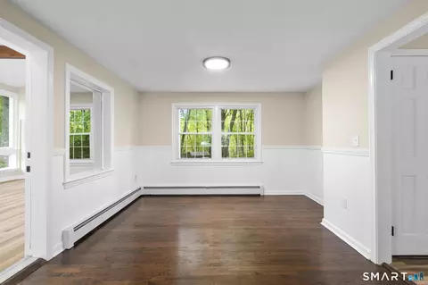 Entry Way - 7 Sycamore Ter, Windham, CT 06280 photo 1 of 2