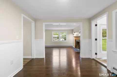 Entry Way - 7 Sycamore Ter, Windham, CT 06280 photo 2 of 2
