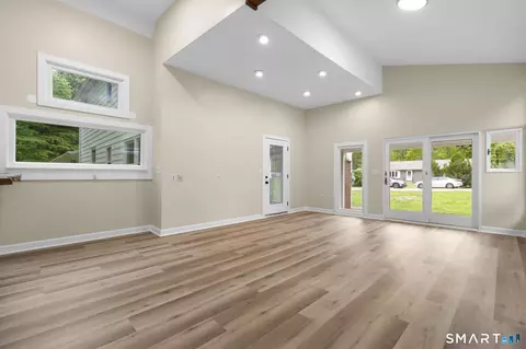 Living - 7 Sycamore Ter, Windham, CT 06280 photo 6 of 9