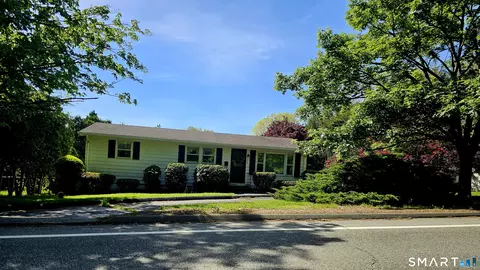 345 Harland Rd, Norwich, CT 06360