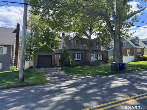 337 Jewett Ave, Bridgeport, CT 06606