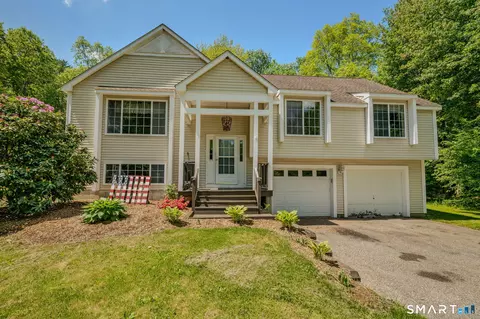 22 Carriage Ln, Windham, CT 06256