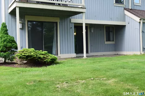 464 Heritage Vlg #B, Southbury, CT 06488
