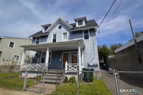 384 Wells St, Bridgeport, CT 06606
