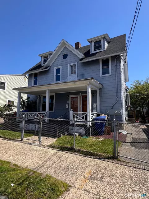 384 Wells St, Bridgeport, CT 06606