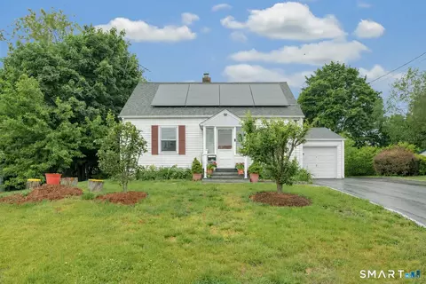 65 Westmere St, Bridgeport, CT 06606