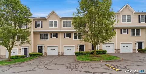 46 Donahue Ln #46, Manchester, CT 06042