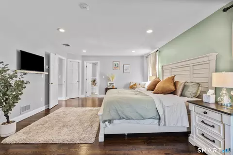 Bedroom - 1 Hidden Brook Rd, Hamden, CT 06518 photo 1 of 3