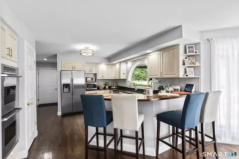 Kitchen - 1 Hidden Brook Rd, Hamden, CT 06518 photo 4 of 4