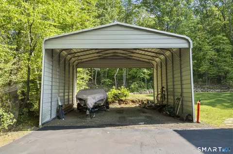 Exterior - 1 Hidden Brook Rd, Hamden, CT 06518 photo 7 of 8
