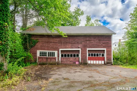 Exterior - 29 S Main St, Windsor Locks, CT 06096 photo 4 of 5