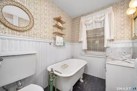 Bath - 29 S Main St, Windsor Locks, CT 06096 photo 3 of 4