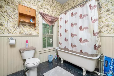 Bath - 29 S Main St, Windsor Locks, CT 06096 photo 4 of 4