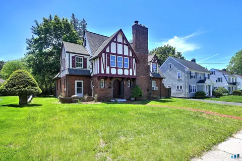 30 W End Ave, New Britain, CT 06052