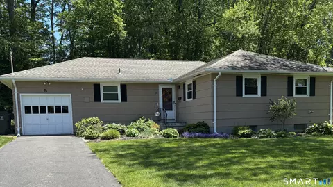 83 Northbrook Dr, West Hartford, CT 06117