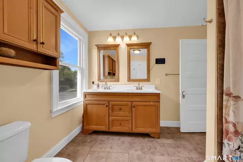 Bath - 2 Morrison Ave, Wethersfield, CT 06109 photo 2 of 2