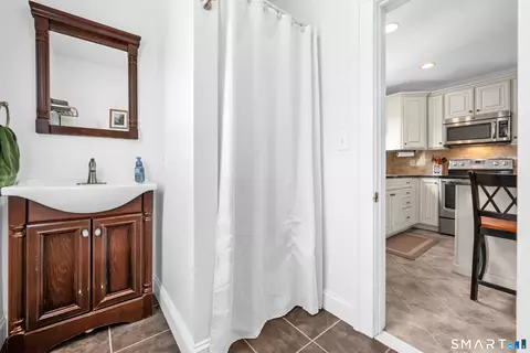 Bath - 2 Morrison Ave, Wethersfield, CT 06109 photo 1 of 2