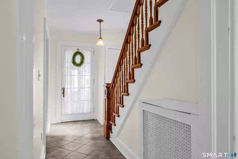 Entry Way - 2 Morrison Ave, Wethersfield, CT 06109 photo 2 of 2