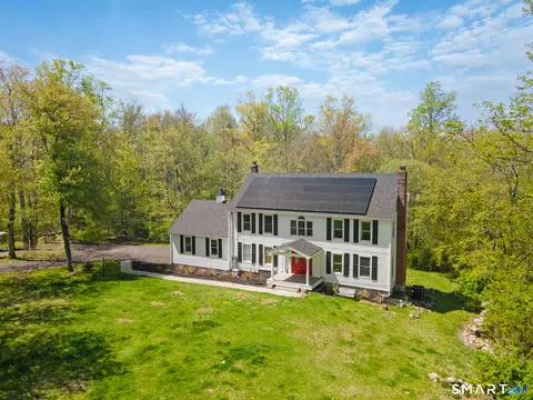 225 Bethmour Rd, Bethany, CT 06524