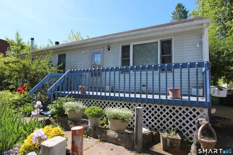 35 Chapman St, East Hartford, CT 06108