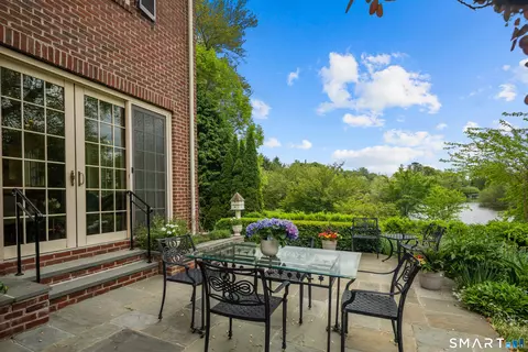 36 Richmond Hill Rd, New Canaan, CT 06840
