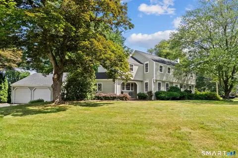 24 Drury Ln, West Hartford, CT 06117