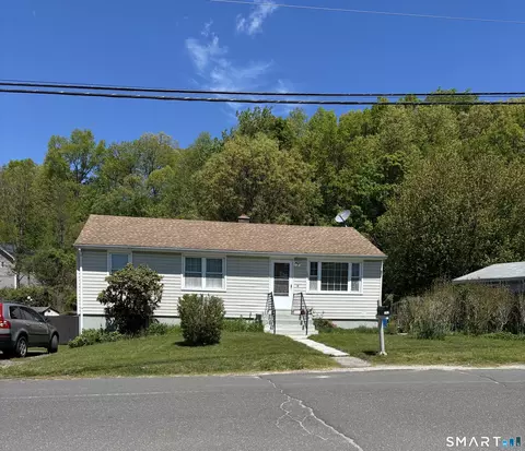 152 Rosengarten Dr, Waterbury, CT 06704