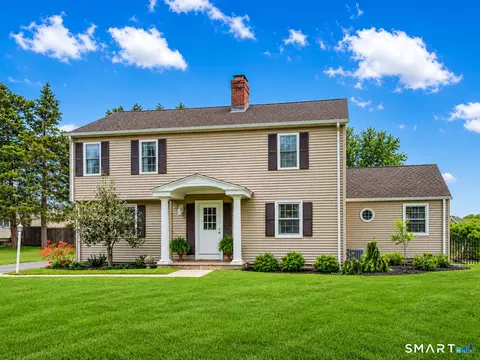 50 Crown St, Trumbull, CT 06611