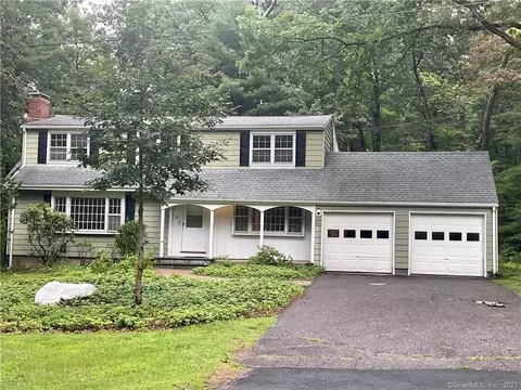 16 Briarwood Dr, Simsbury, CT 06070