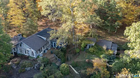 3 Morrissey Ln, Gaylordsville, CT 06755