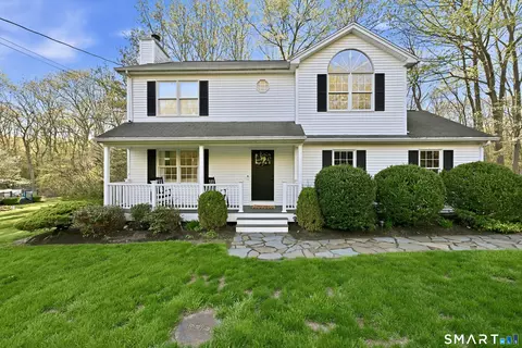 47 Dunbar Lane Ln, Hamden, CT 06514
