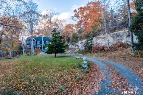 83 Jacobs Ln, Guilford, CT 06437