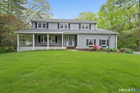 20 Saxton Brook Dr, Simsbury, CT 06070