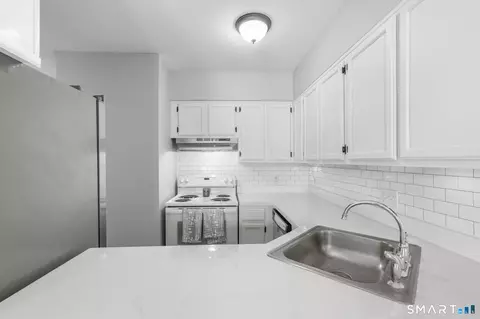 219 S Broad St #S107, Meriden, CT 06450