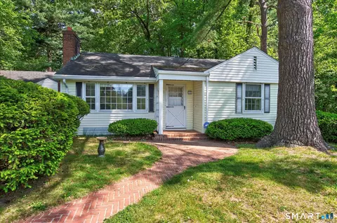 44 Lawrence Ave, Avon, CT 06001