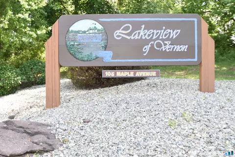 105 Maple Ave #6, Vernon, CT 06066