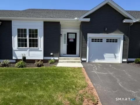 90 Apple Gate Gate #190, Southington, CT 06489