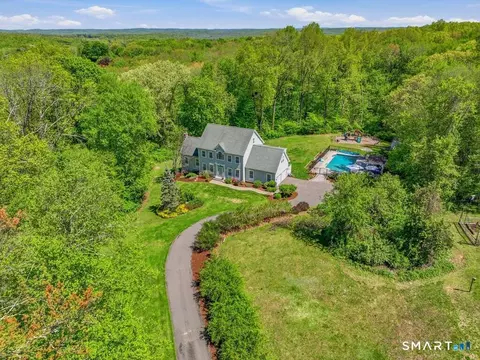 15 Fox Ridge Ln, Hebron, CT 06248