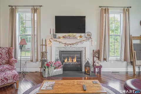 59 Cherry Cir #59, Prospect, CT 06712